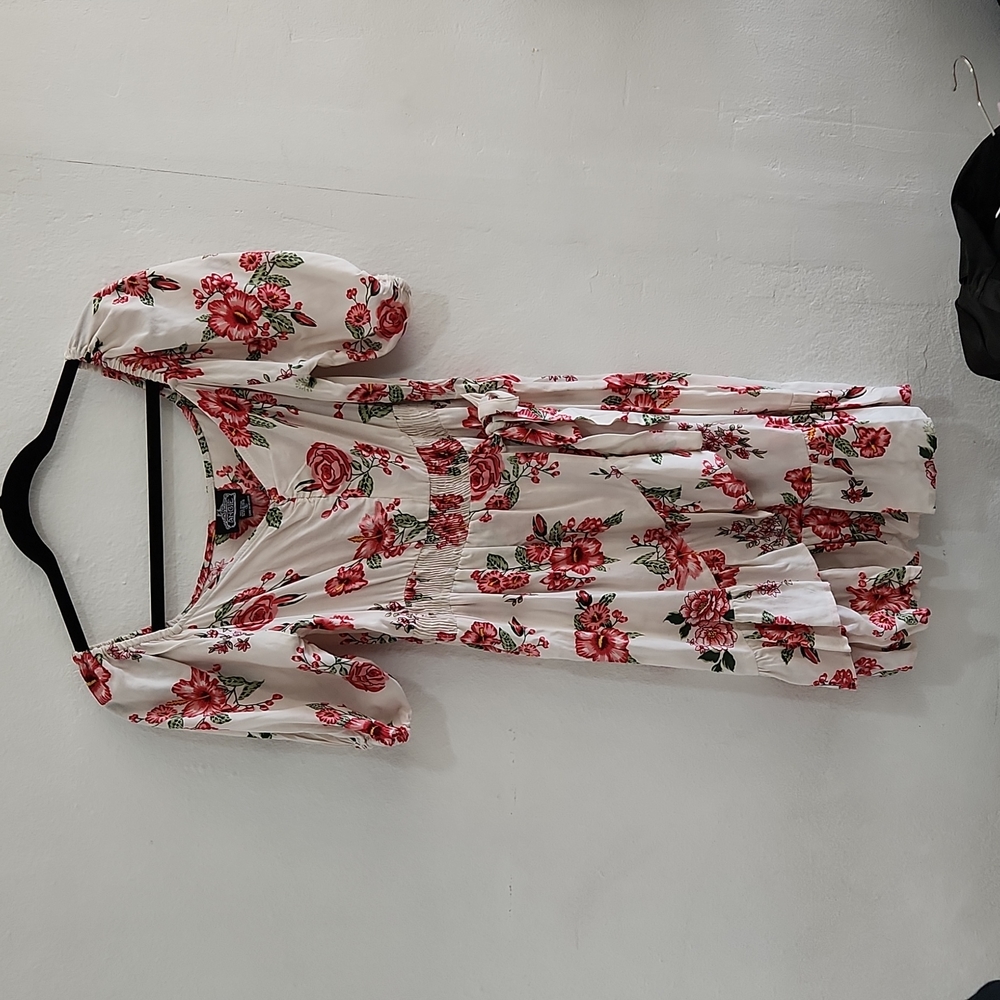 COPY - White red Floral dress with puff sleeves